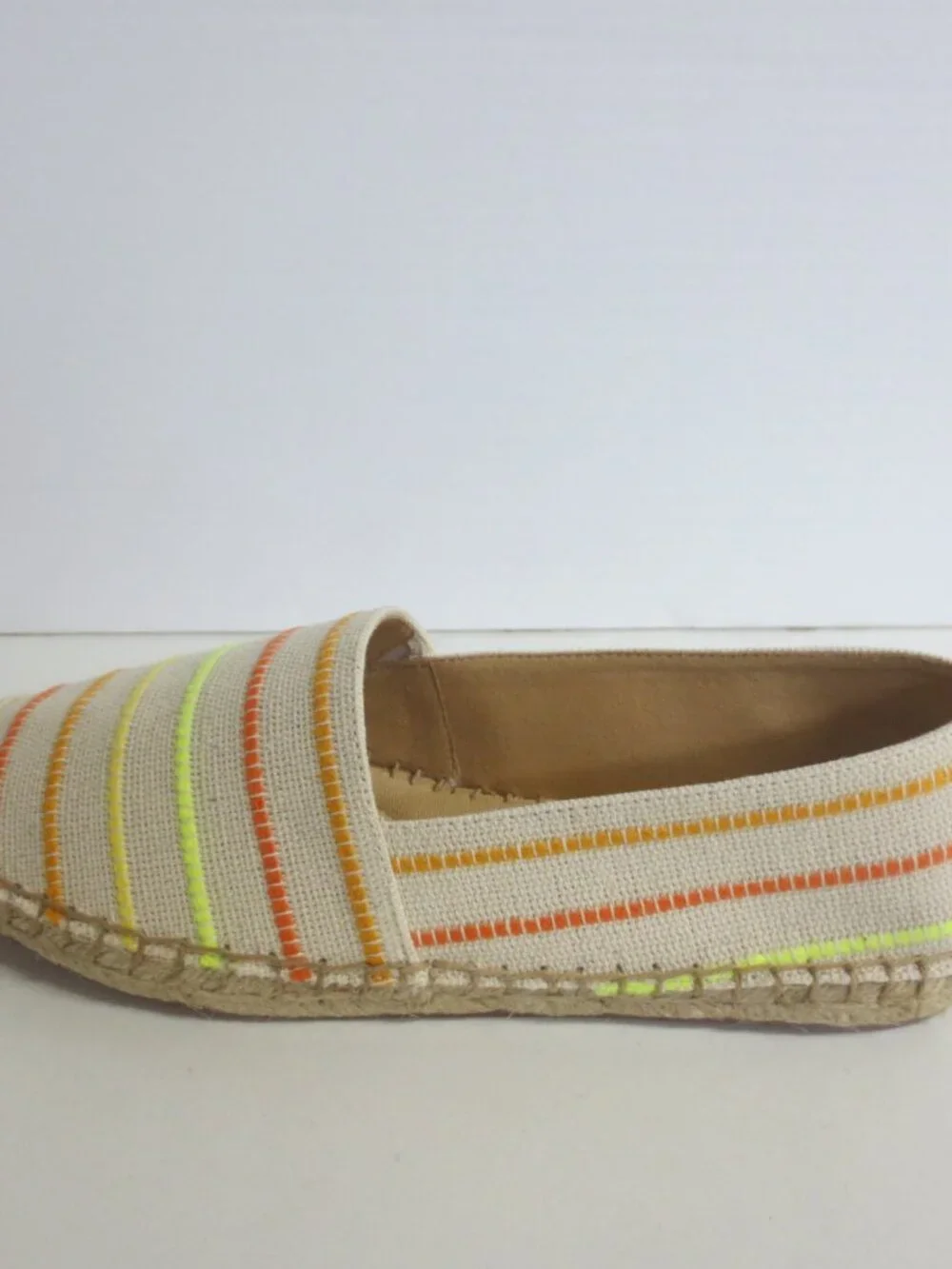 TALBOTS WOMENS IZZY STRIPE YELLOW MULIT LOAFER SHOES - US SIZE 6